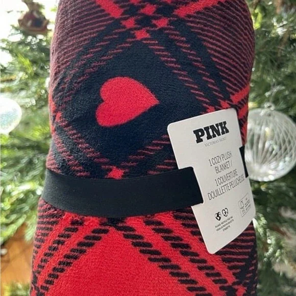 PINK Victoria's Secret Red and Black‎ Heart Plaid Blanket - Picture 3 of 5